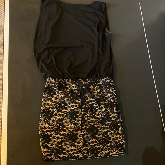 💖 Black and Tan Lace Mini Dress💖 - Picture 2 of 2